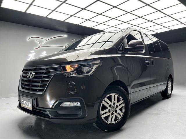 HYUNDAI現代 STAREX  第1張相片