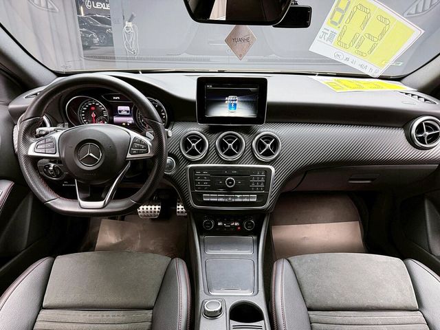 M-BENZ賓士 A180  第9張相片