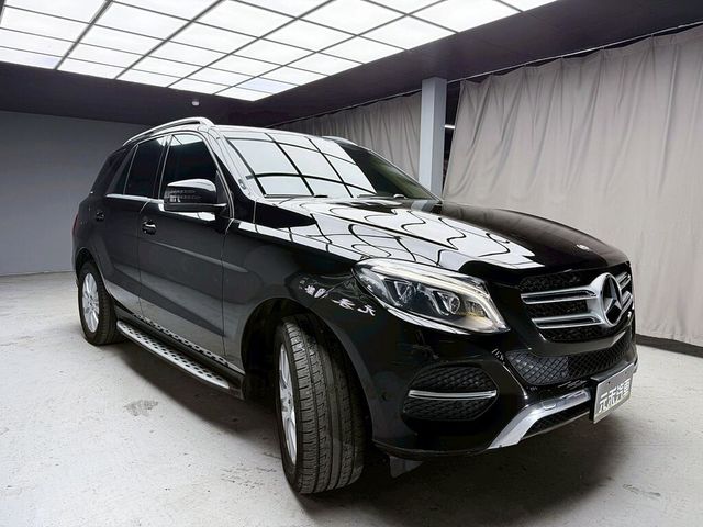 M-BENZ賓士 GLE 250D  第3張相片
