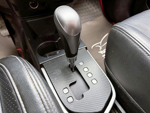 MITSUBISHI三菱 COLT PLUS  第17張相片