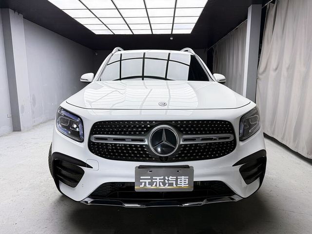 M-BENZ賓士 GLB200  第2張相片