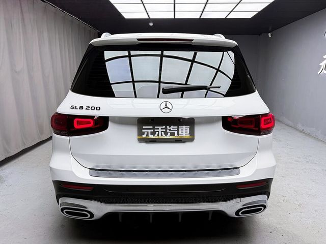 M-BENZ賓士 GLB200  第5張相片