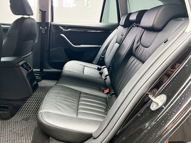 SKODA司科達 OCTAVIA COMBI  第13張相片