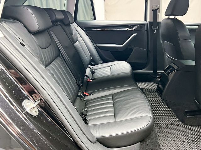 SKODA司科達 OCTAVIA COMBI  第14張相片