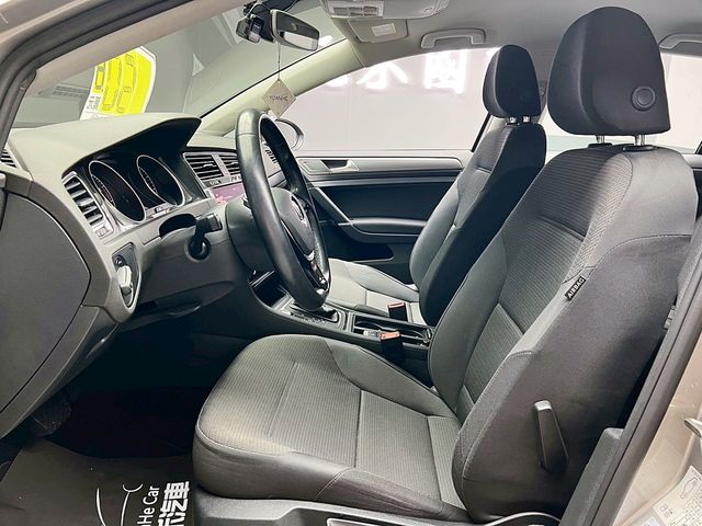 VOLKSWAGEN福斯 GOLF  第11張相片
