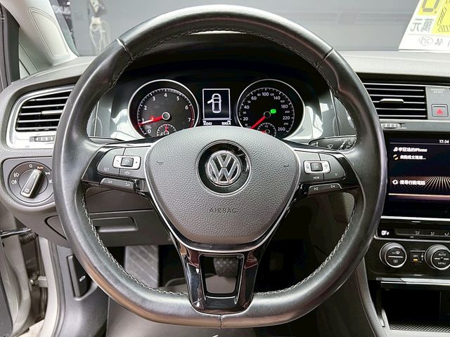 VOLKSWAGEN福斯 GOLF  第15張相片