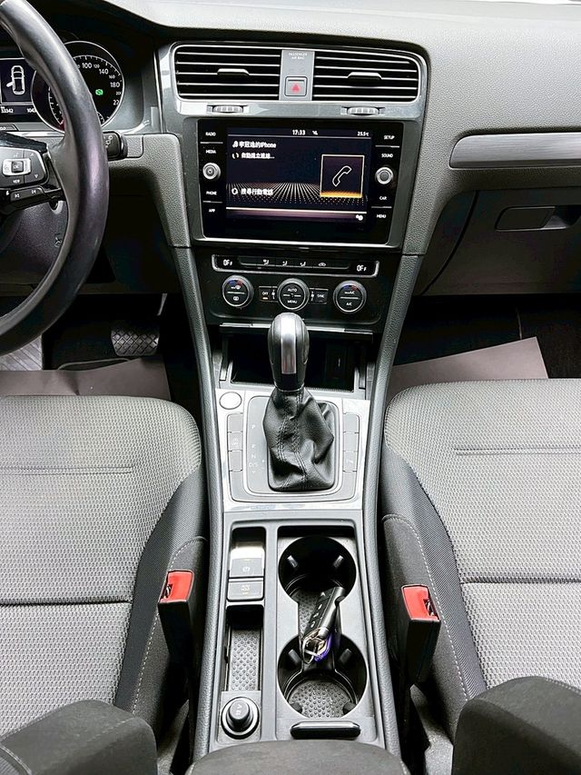 VOLKSWAGEN福斯 GOLF  第16張相片
