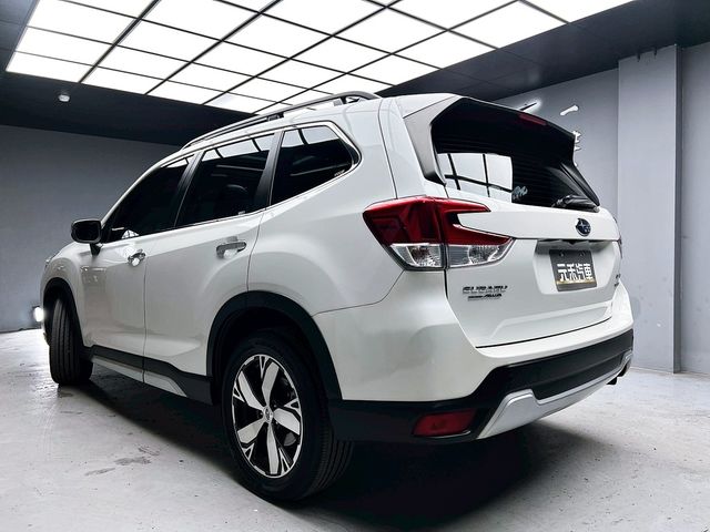 SUBARU速霸陸 FORESTER  第4張相片