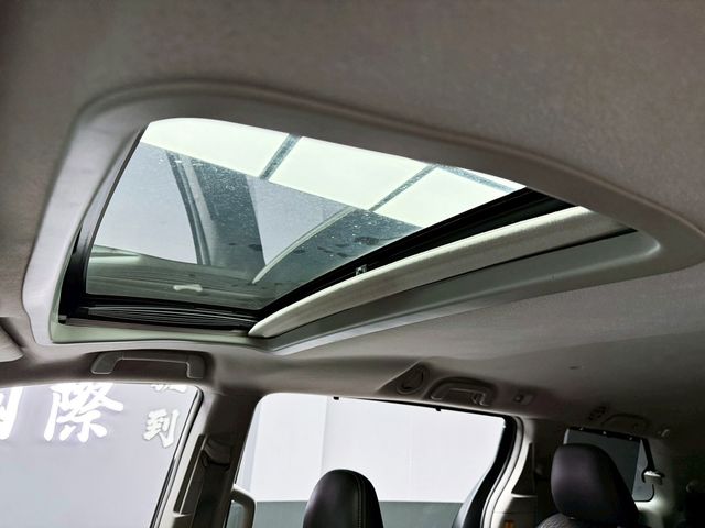 TOYOTA豐田 SIENNA  第9張相片
