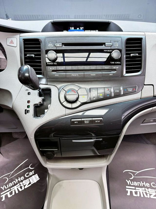 TOYOTA豐田 SIENNA  第17張相片