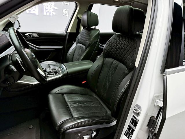 BMW寶馬 X7 XDRIVE40I  第11張相片