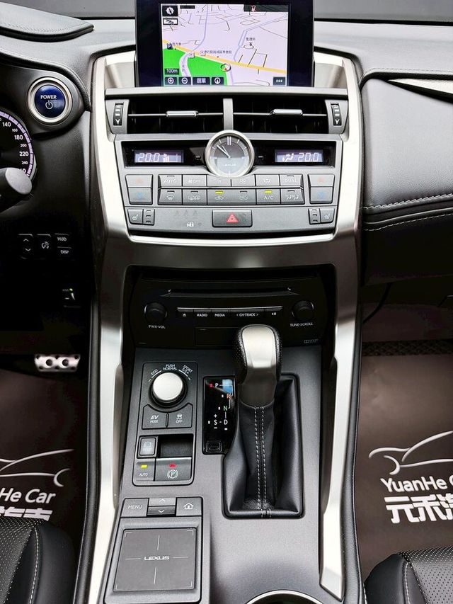LEXUS凌志 NX300H  第16張相片