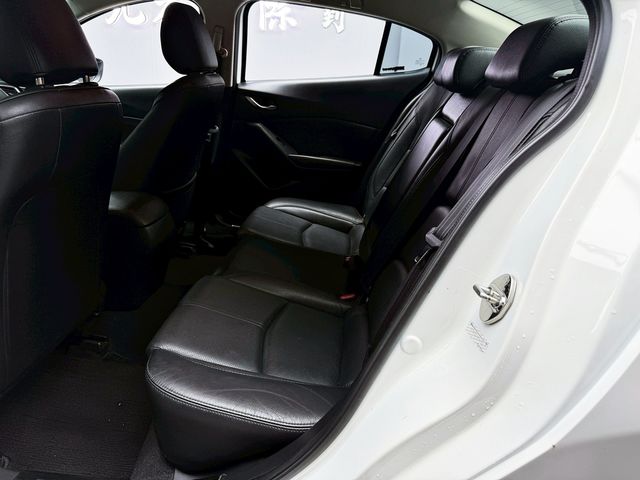MAZDA馬自達 MAZDA 3  第13張相片