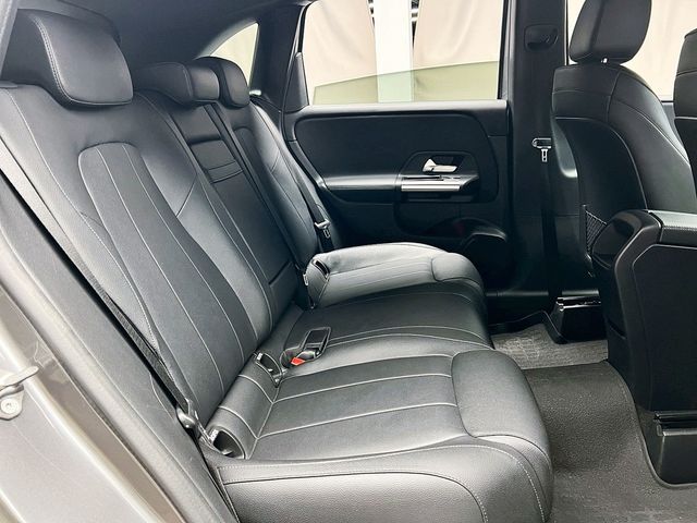 M-BENZ賓士 B200  第14張相片