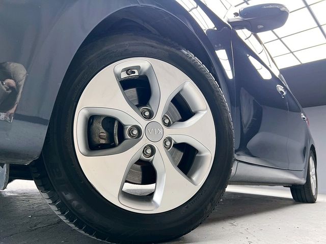 KIA起亞 CARENS  第8張相片