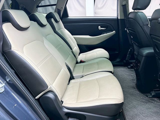 KIA起亞 CARENS  第14張相片