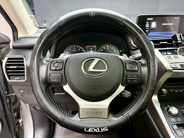 LEXUS凌志 NX200  第15張相片