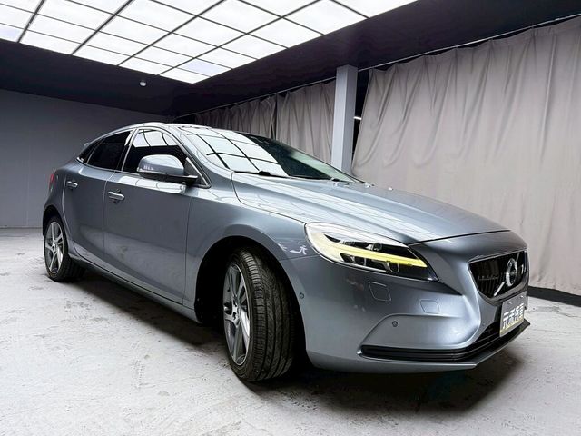VOLVO富豪 V40  第3張相片