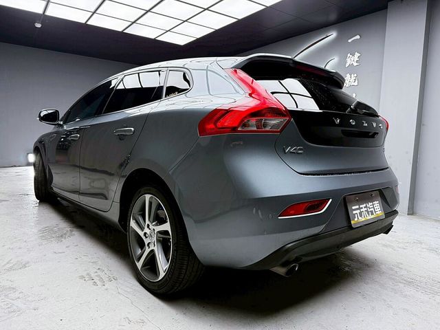 VOLVO富豪 V40  第4張相片