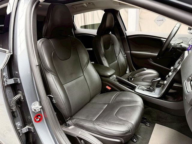 VOLVO富豪 V40  第12張相片