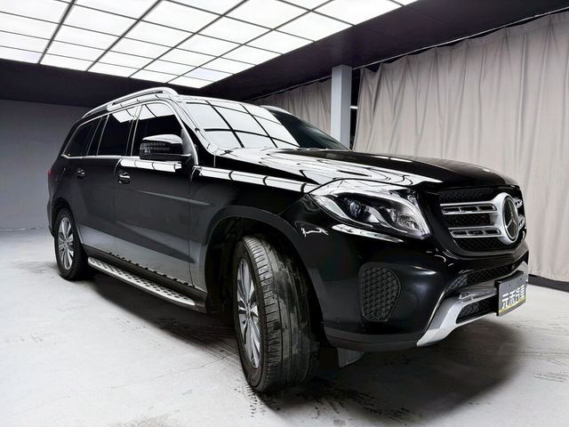 M-BENZ賓士 GLS 350D  第3張相片