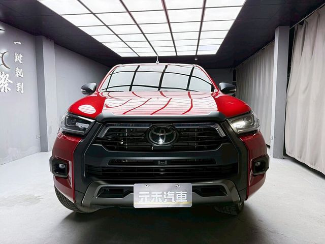 TOYOTA豐田 HILUX  第2張相片