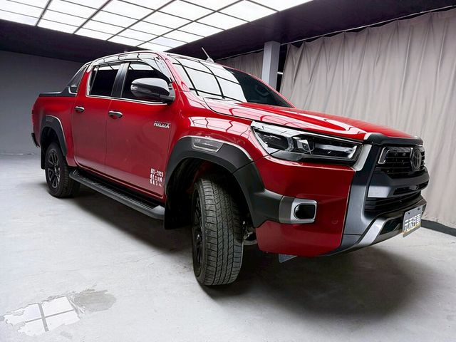 TOYOTA豐田 HILUX  第3張相片