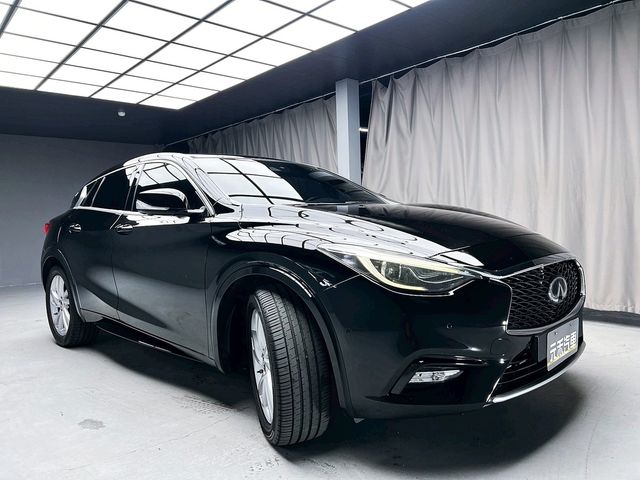 INFINITI無限 Q30  第3張相片