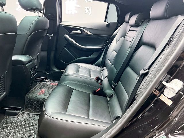 INFINITI無限 Q30  第13張相片