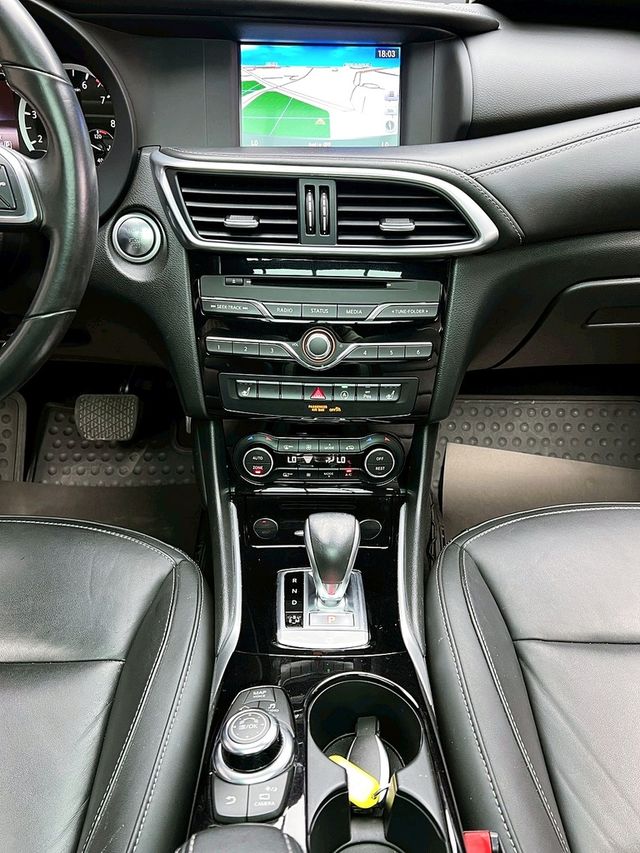 INFINITI無限 Q30  第16張相片