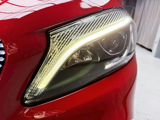 M-BENZ賓士 A180  第7張相片