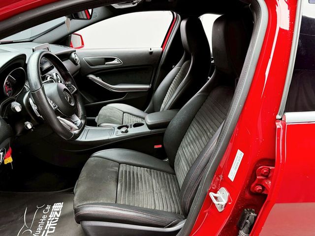 M-BENZ賓士 A180  第11張相片