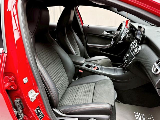 M-BENZ賓士 A180  第12張相片