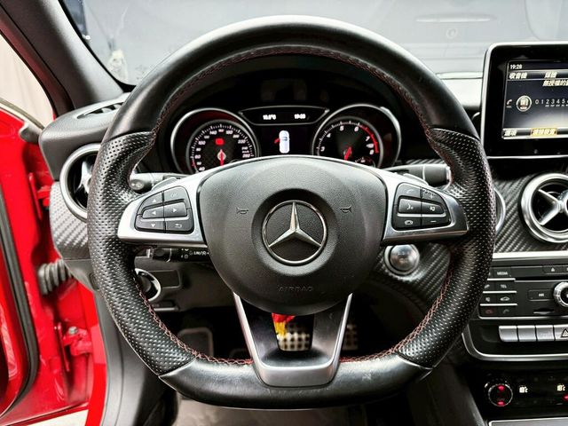 M-BENZ賓士 A180  第15張相片