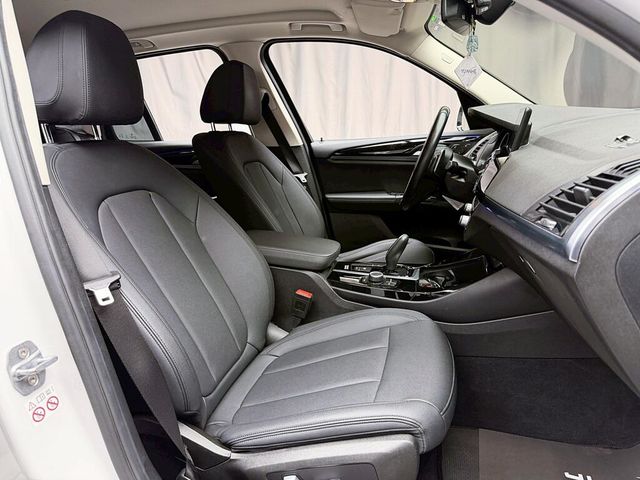 BMW寶馬 X3  第12張相片