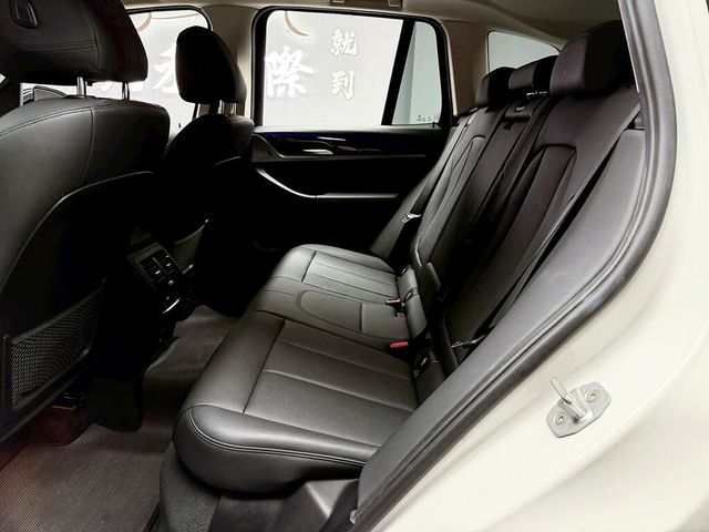 BMW寶馬 X3  第13張相片