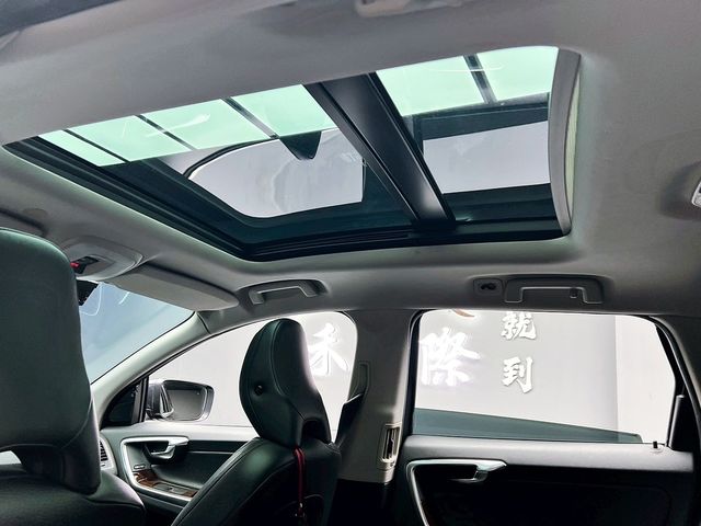 VOLVO富豪 XC60  第9張相片