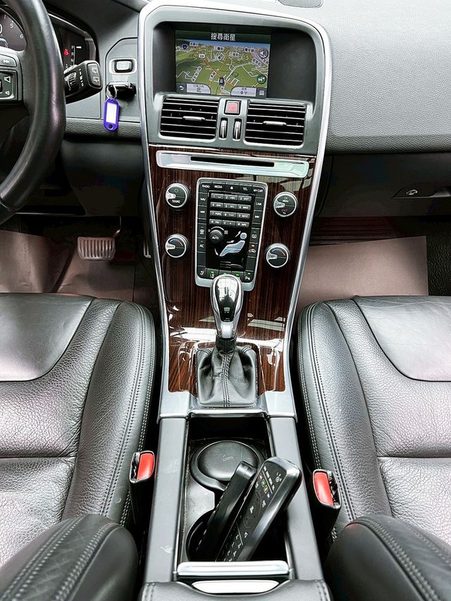 VOLVO富豪 XC60  第16張相片