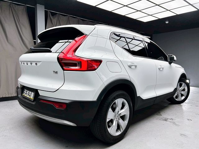 VOLVO富豪 XC40  第6張相片