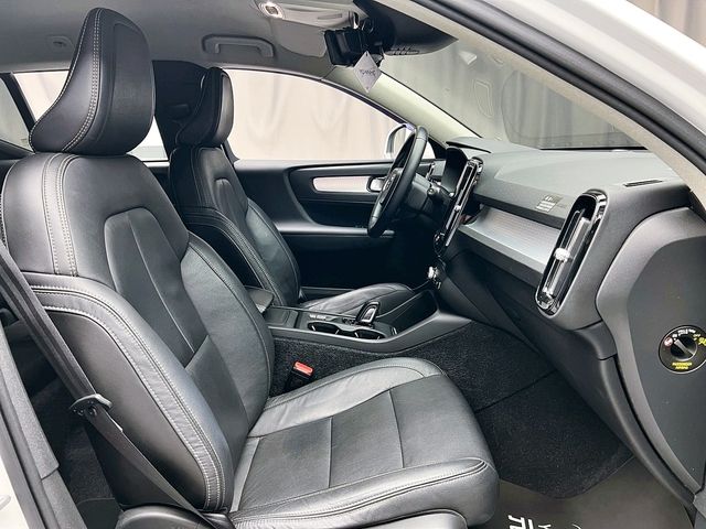 VOLVO富豪 XC40  第12張相片