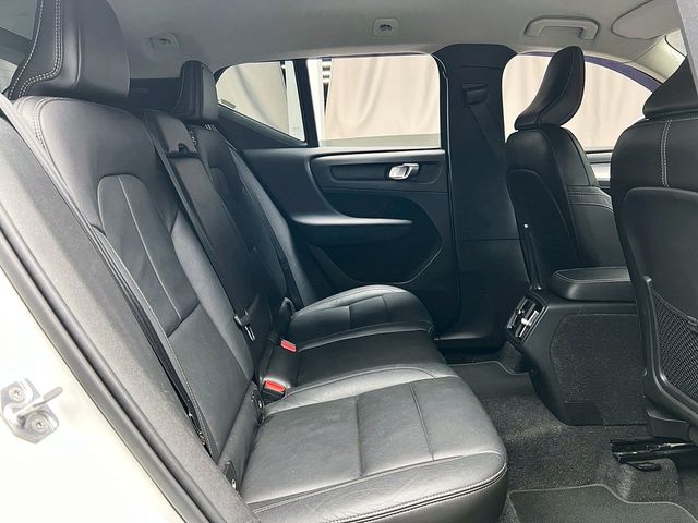 VOLVO富豪 XC40  第14張相片