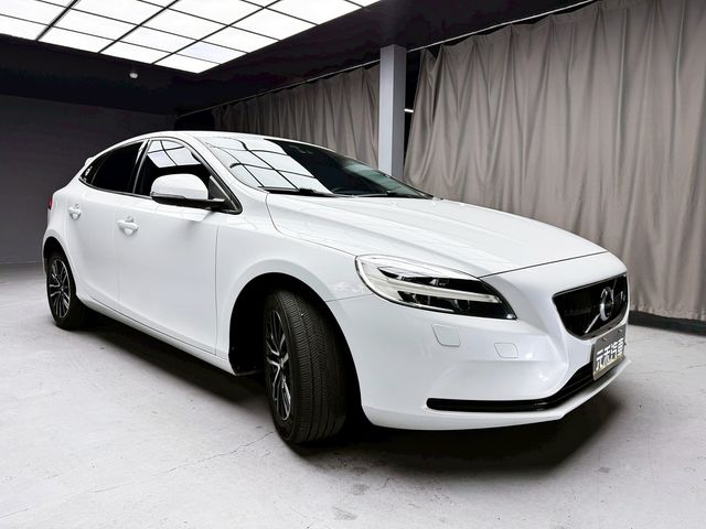 VOLVO富豪 V40  第3張相片
