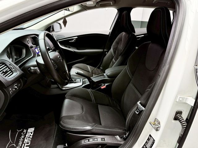 VOLVO富豪 V40  第11張相片