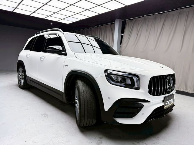 M-BENZ賓士 GLB35 AMG  第3張相片