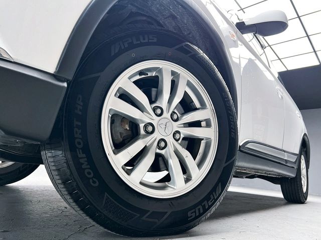 MITSUBISHI三菱 OUTLANDER  第8張相片