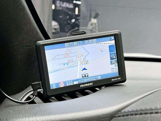 MITSUBISHI三菱 OUTLANDER  第18張相片