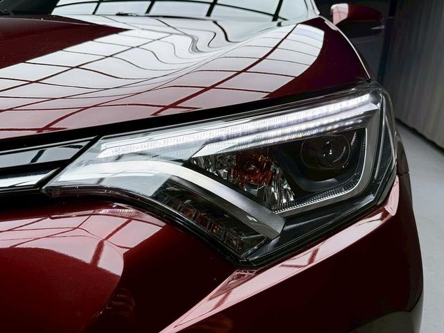 TOYOTA豐田 RAV4  第7張相片