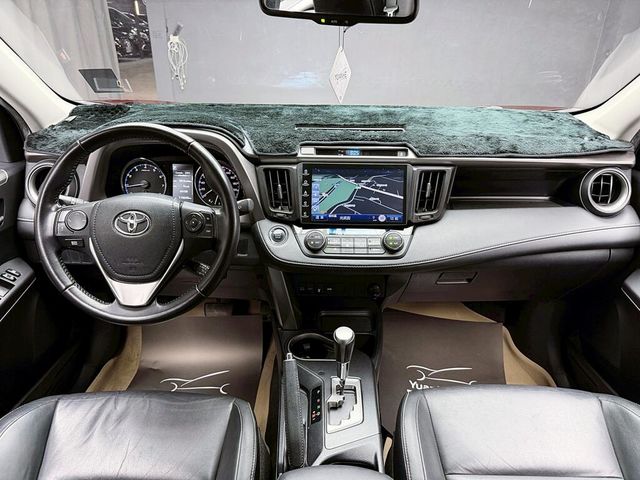 TOYOTA豐田 RAV4  第9張相片