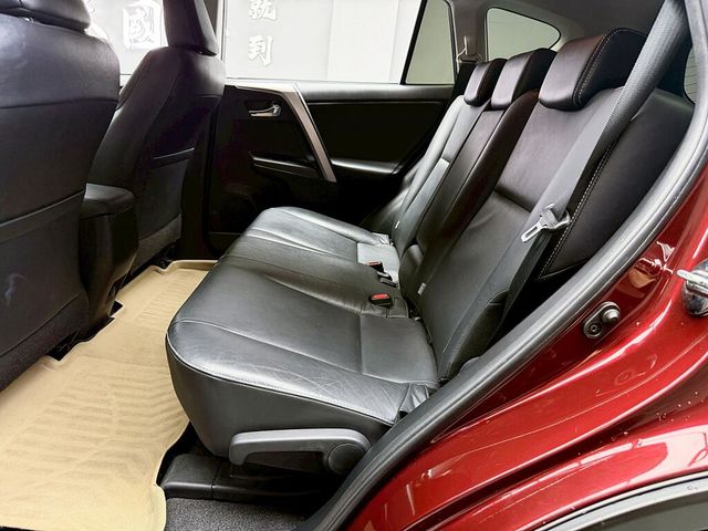 TOYOTA豐田 RAV4  第13張相片