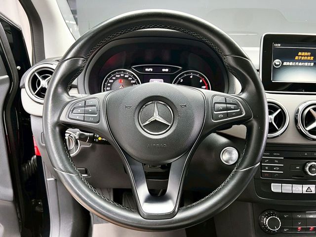 M-BENZ賓士 B200  第15張相片